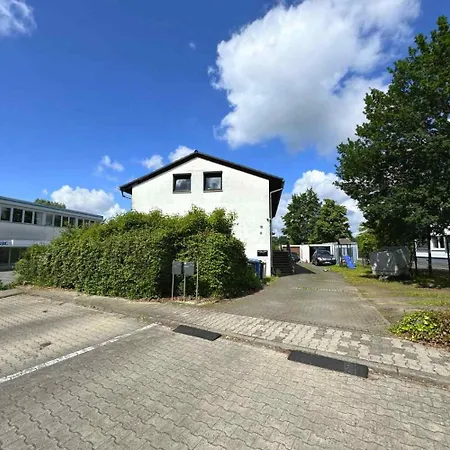 Apartment 4 *